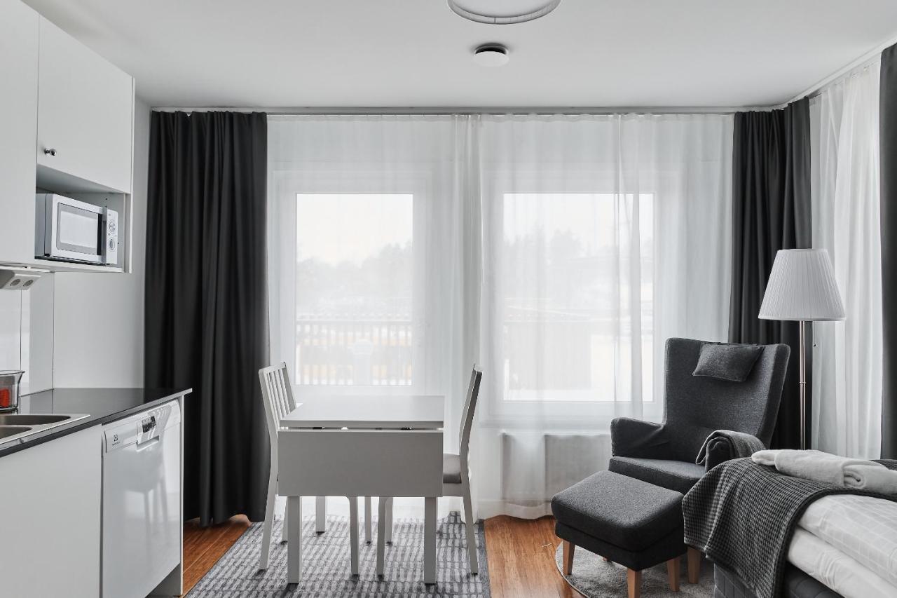 Continental Apartment Hotel Knivsta Knivsta  外观 照片